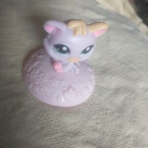 2011 McDonald's Littlest Pet Shop Kitten Flower #3 Figure Happy Meal Cake Topper